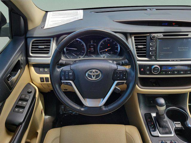used 2016 Toyota Highlander car, priced at $17,989