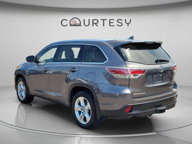 used 2016 Toyota Highlander car, priced at $17,989