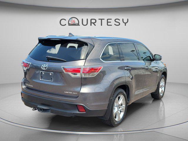 used 2016 Toyota Highlander car, priced at $17,989