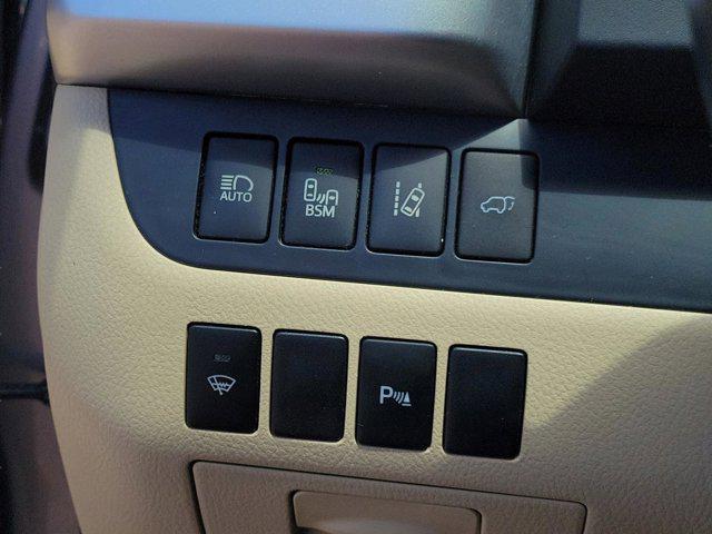 used 2016 Toyota Highlander car, priced at $17,989
