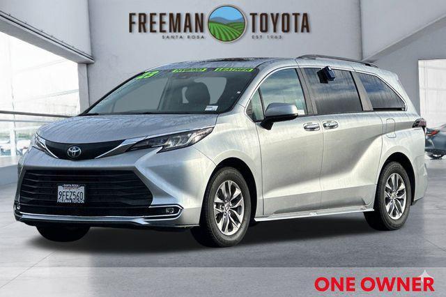 used 2023 Toyota Sienna car, priced at $38,900