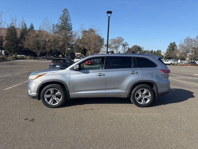 used 2015 Toyota Highlander car, priced at $19,900