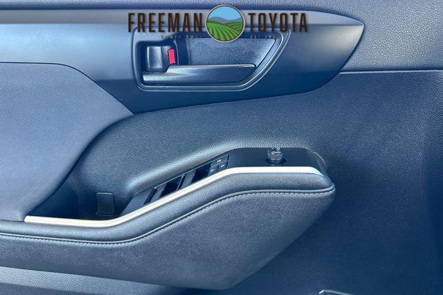 used 2023 Toyota Highlander car, priced at $31,591