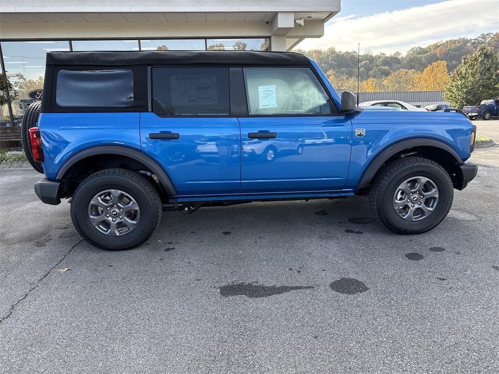 new 2025 Ford Bronco car, priced at $46,570