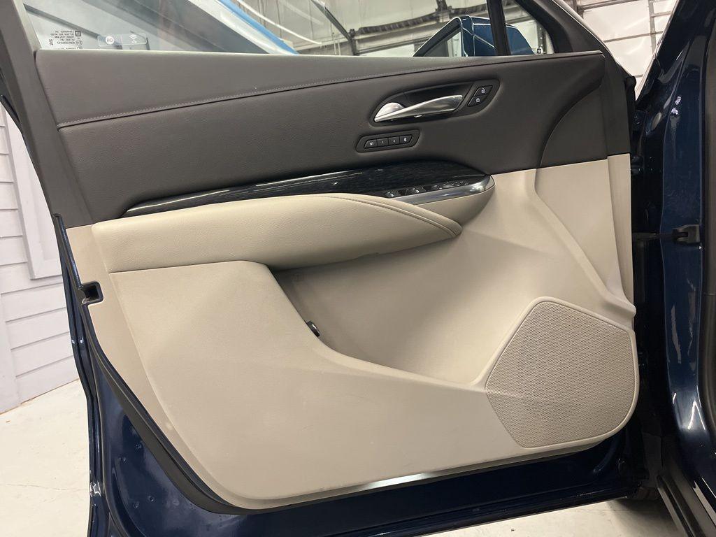 used 2021 Cadillac XT4 car, priced at $22,737