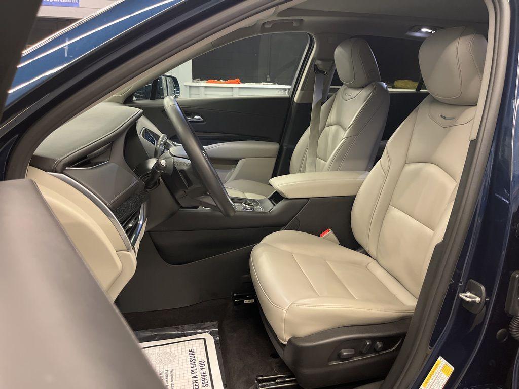 used 2021 Cadillac XT4 car, priced at $22,737