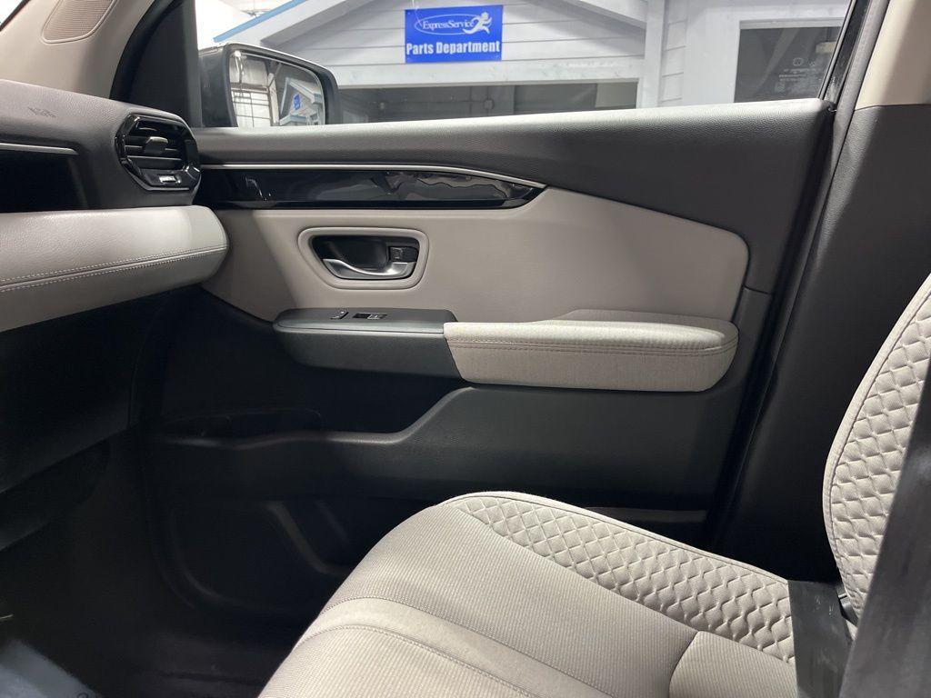 used 2023 Honda Pilot car, priced at $32,995