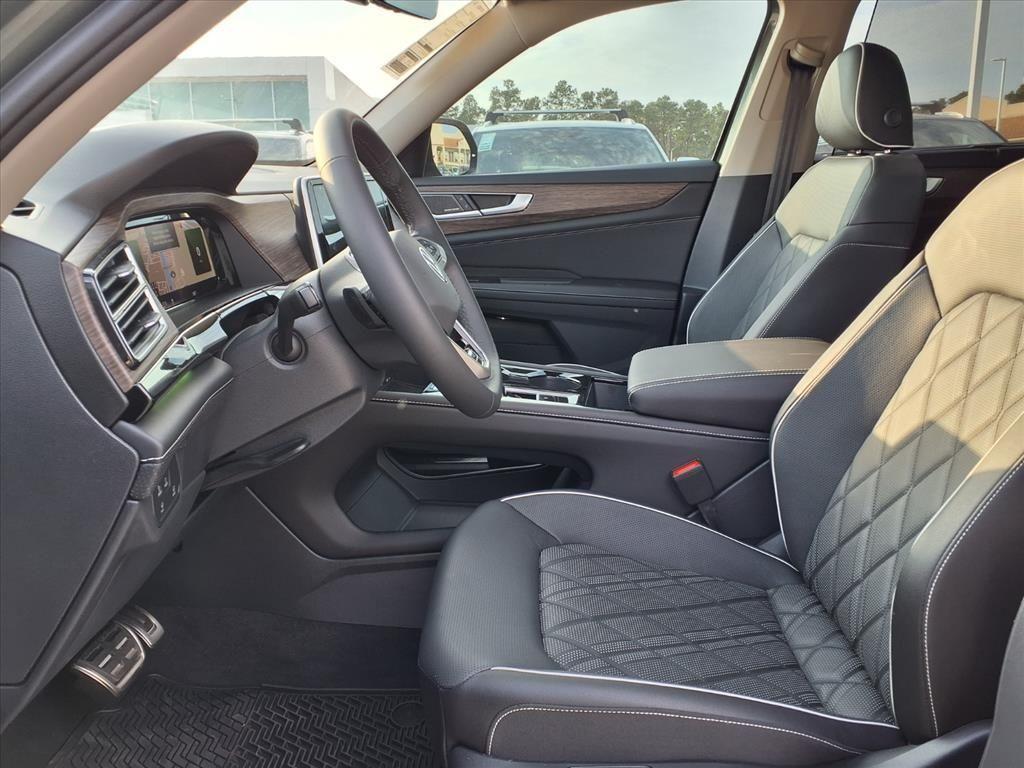 new 2026 Volkswagen Atlas car, priced at $51,681