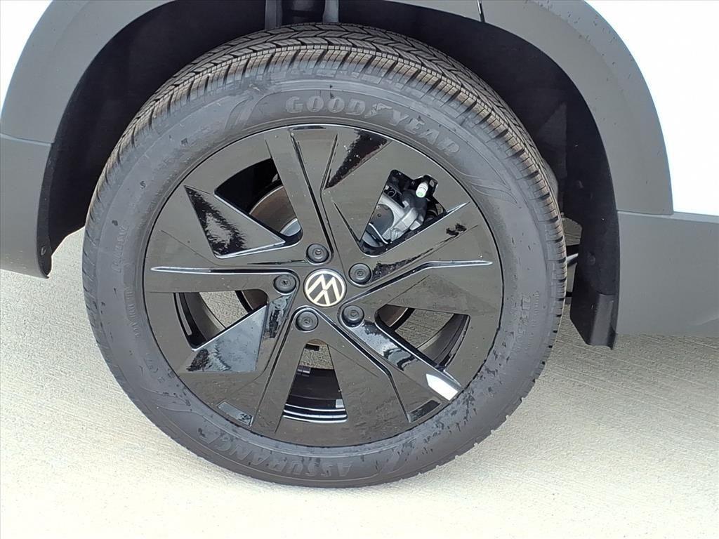 new 2026 Volkswagen Taos car, priced at $32,490