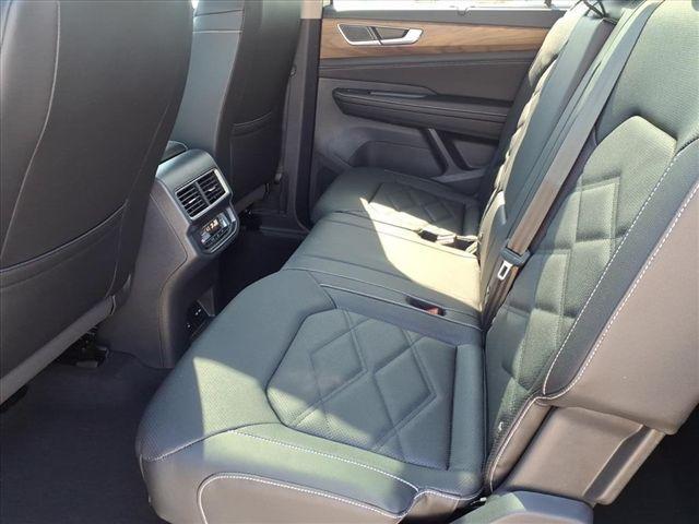 new 2026 Volkswagen Atlas car, priced at $45,622