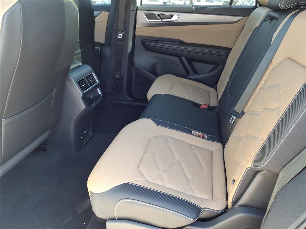 new 2026 Volkswagen Atlas Cross Sport car, priced at $43,399