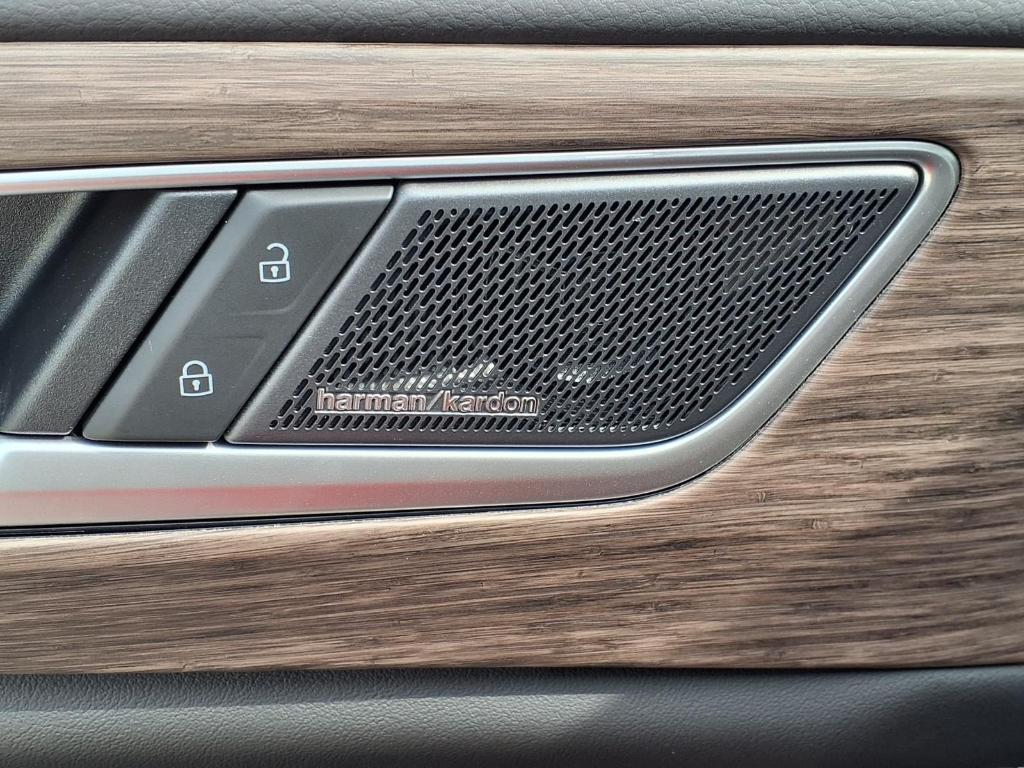 new 2026 Volkswagen Atlas car, priced at $51,681