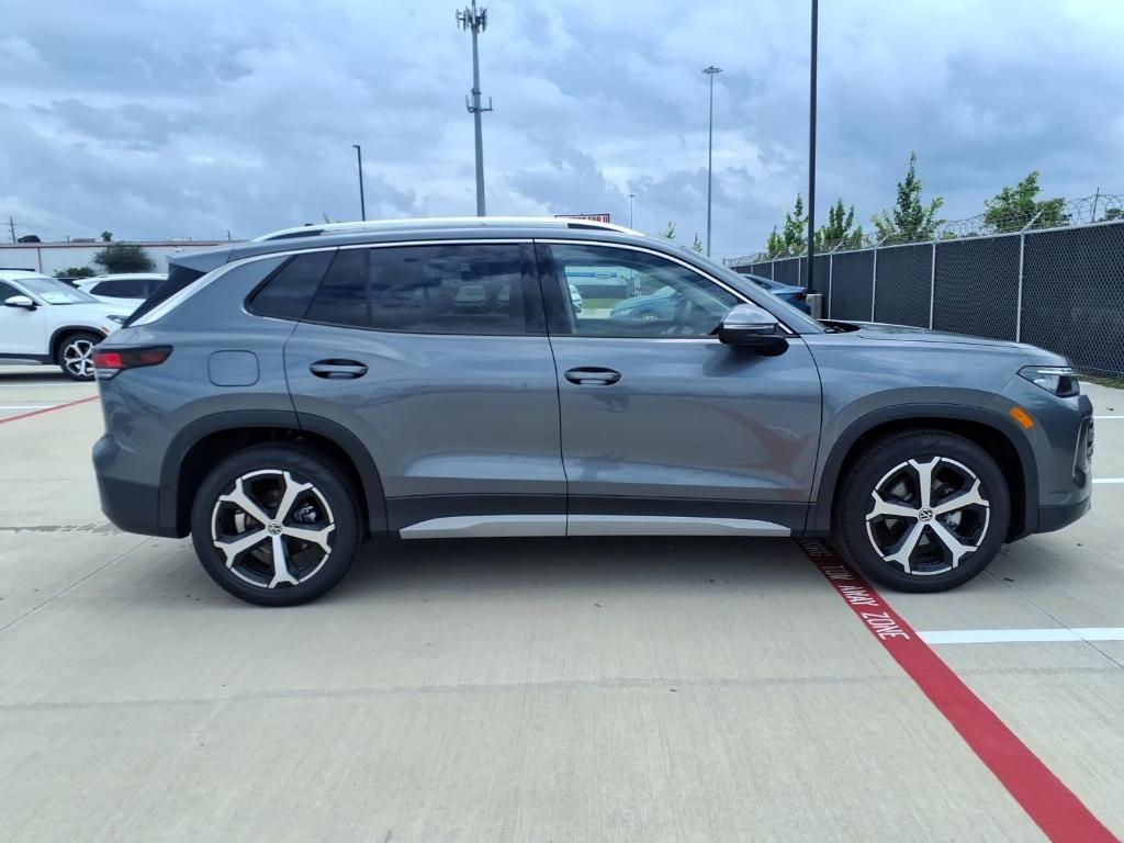 new 2026 Volkswagen Tiguan car, priced at $32,570