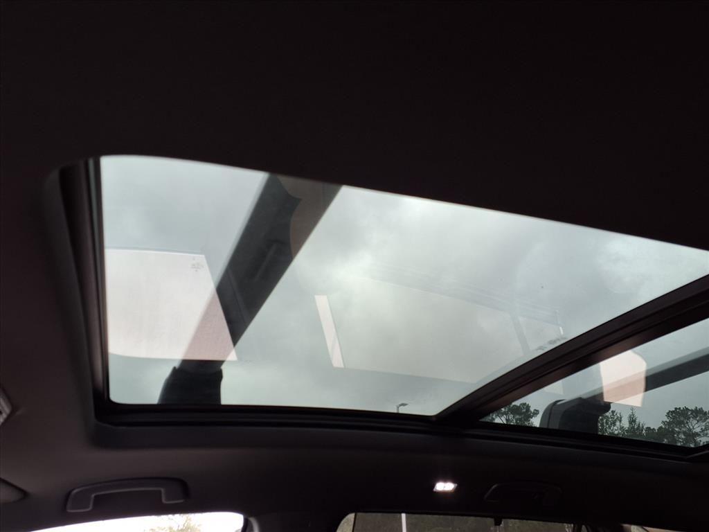 new 2026 Volkswagen Atlas Cross Sport car, priced at $43,411