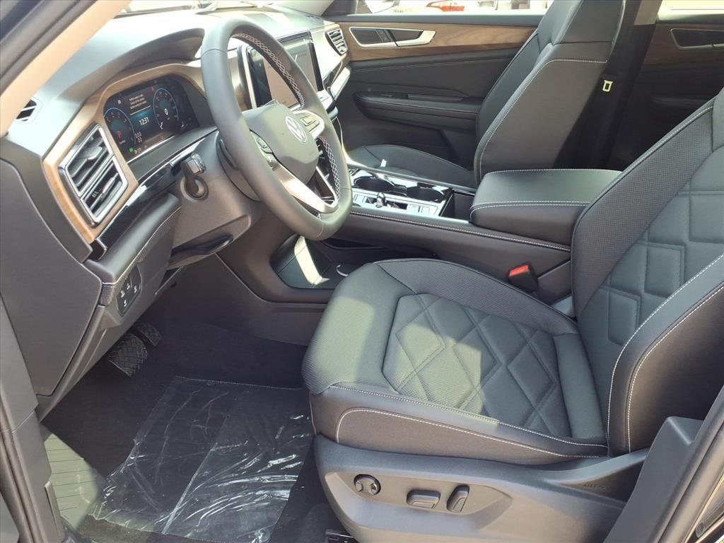 new 2026 Volkswagen Atlas car, priced at $45,185