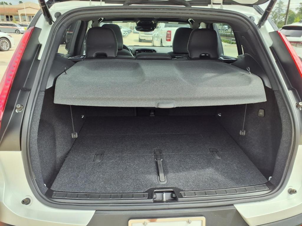 used 2021 Volvo XC40 car, priced at $25,307