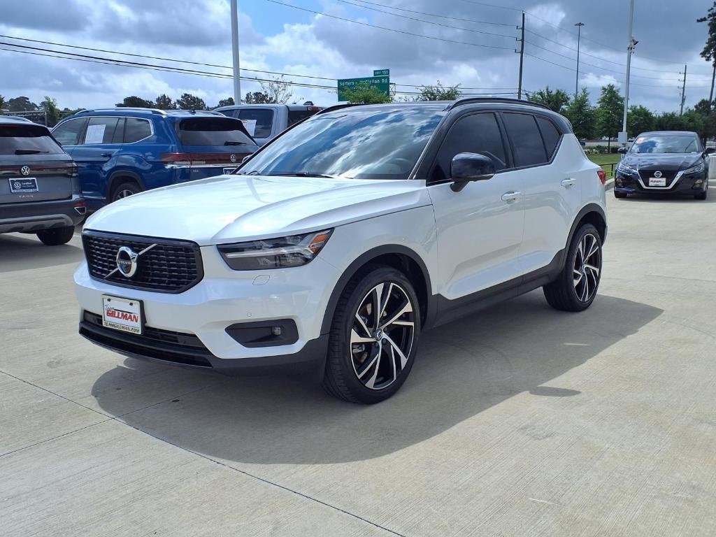 used 2021 Volvo XC40 car, priced at $25,307