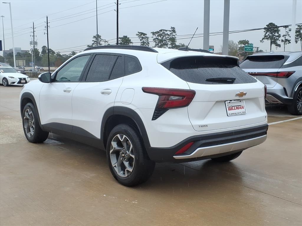 used 2025 Chevrolet Trax car, priced at $19,682