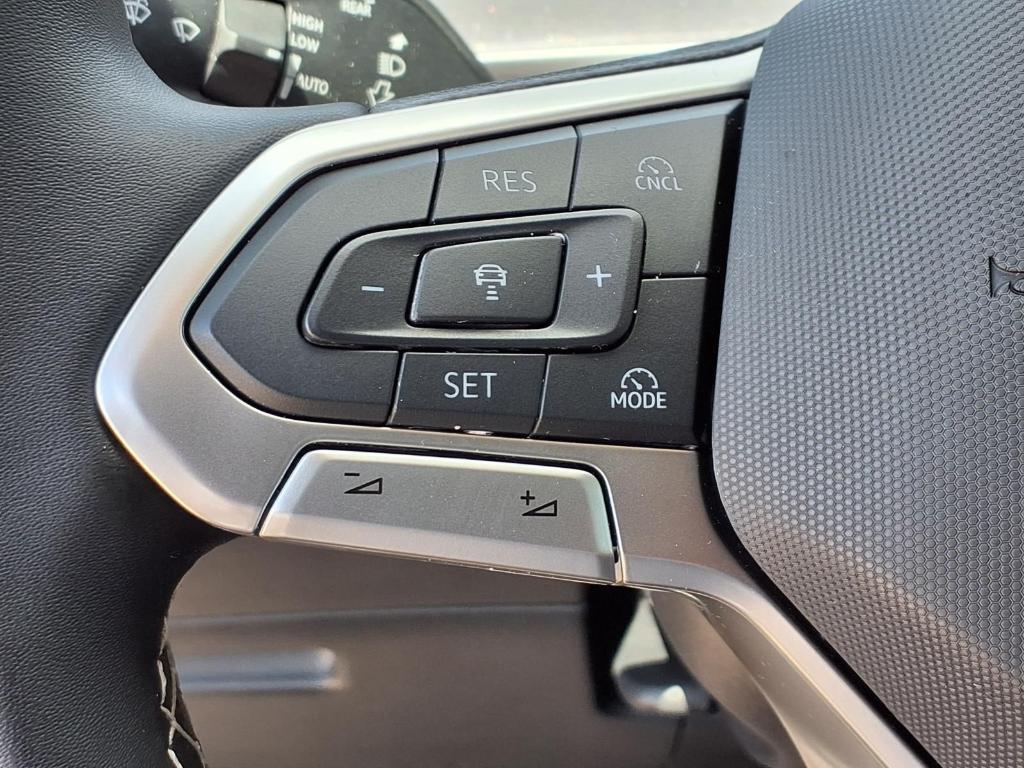 used 2025 Volkswagen Tiguan car, priced at $27,960