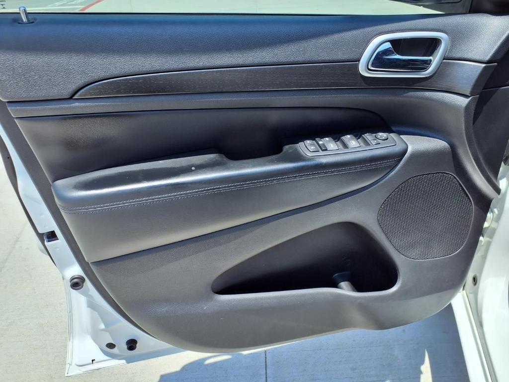 used 2015 Jeep Grand Cherokee car, priced at $7,974