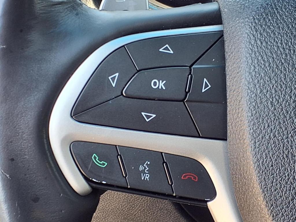 used 2015 Jeep Grand Cherokee car, priced at $7,974