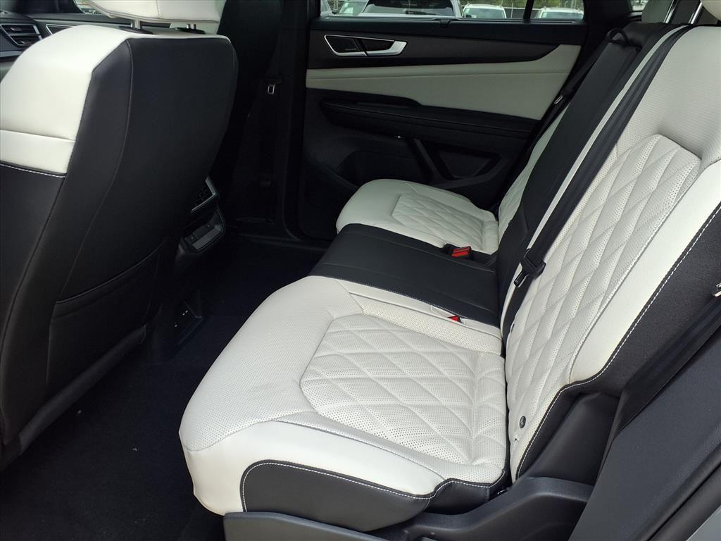 new 2026 Volkswagen Atlas Cross Sport car, priced at $52,197