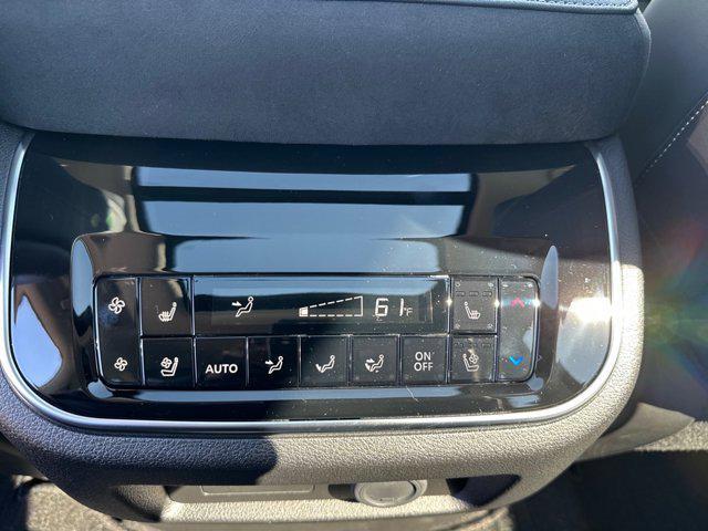 new 2025 INFINITI QX80 car, priced at $77,499