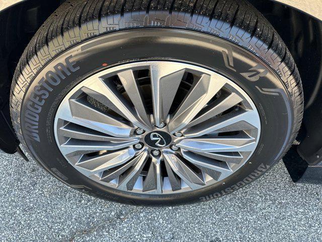 new 2025 INFINITI QX80 car, priced at $77,499