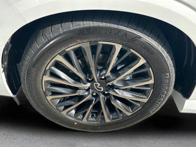 new 2026 INFINITI QX80 car, priced at $105,590