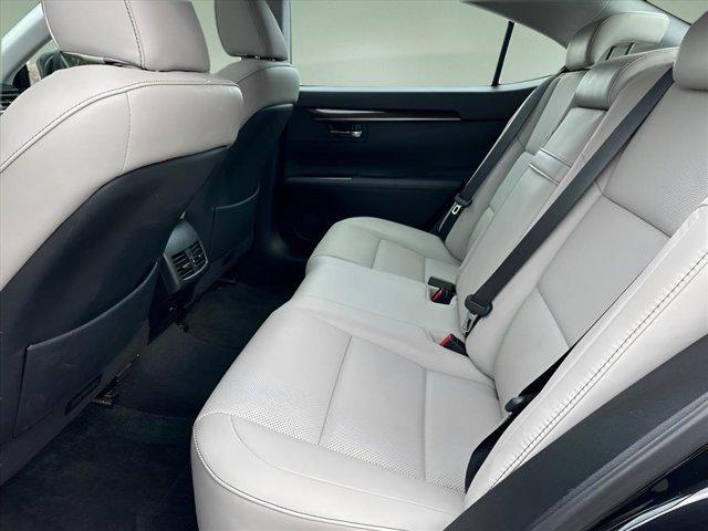 used 2018 Lexus ES 350 car, priced at $18,967