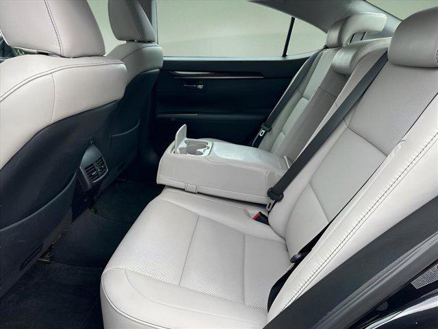 used 2018 Lexus ES 350 car, priced at $18,967