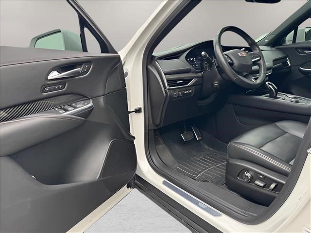 used 2020 Cadillac XT4 car, priced at $21,663