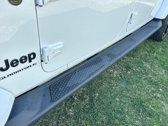 used 2023 Jeep Gladiator car, priced at $37,040