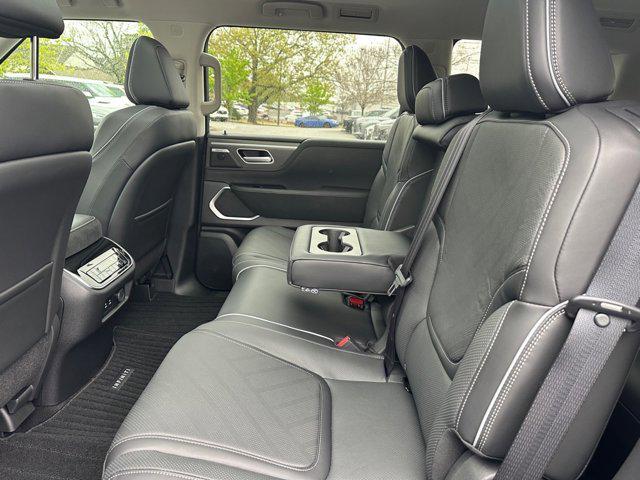 new 2025 INFINITI QX80 car, priced at $76,211