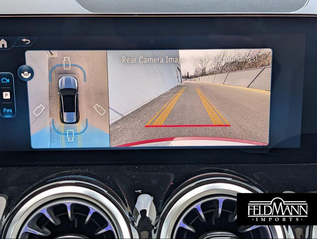 new 2026 Mercedes-Benz GLB 250 car