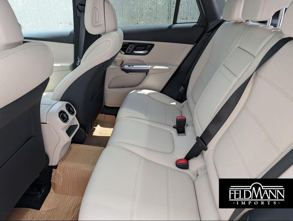 new 2026 Mercedes-Benz GLC 300 car