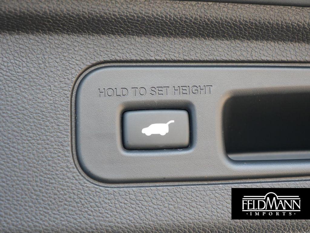 used 2025 Honda Odyssey car, priced at $41,555