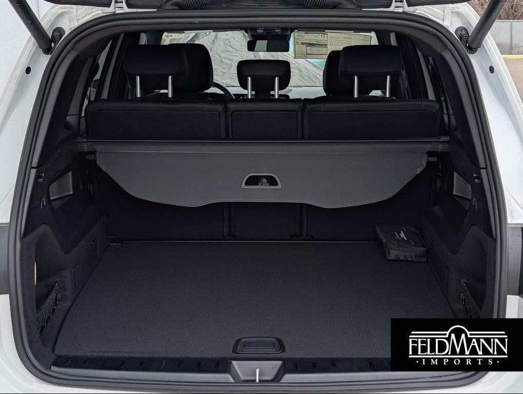 new 2026 Mercedes-Benz GLB 250 car