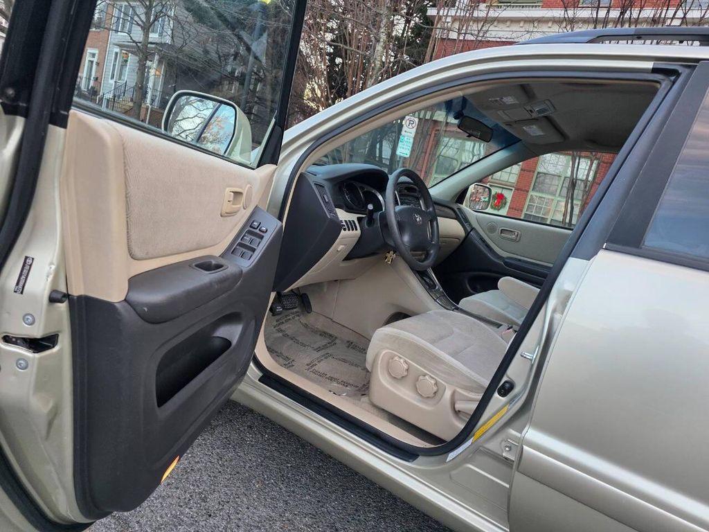 used 2003 Toyota Highlander car, priced at $5,981
