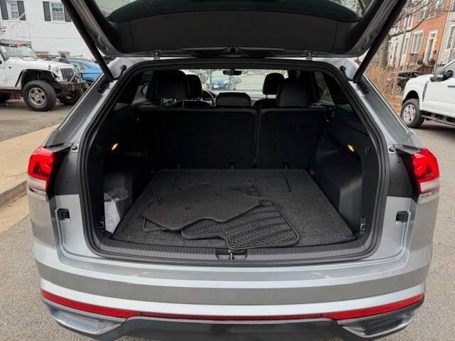 used 2020 Volkswagen Atlas Cross Sport car, priced at $17,981