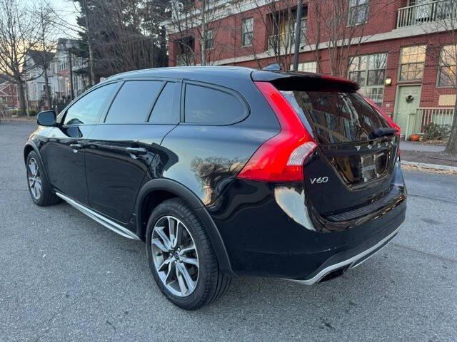 used 2015 Volvo V60 Cross Country car, priced at $7,981