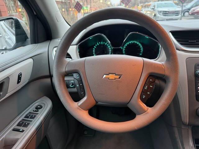 used 2014 Chevrolet Traverse car, priced at $5,981