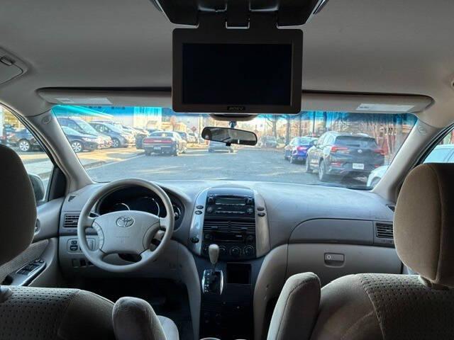 used 2006 Toyota Sienna car, priced at $5,981