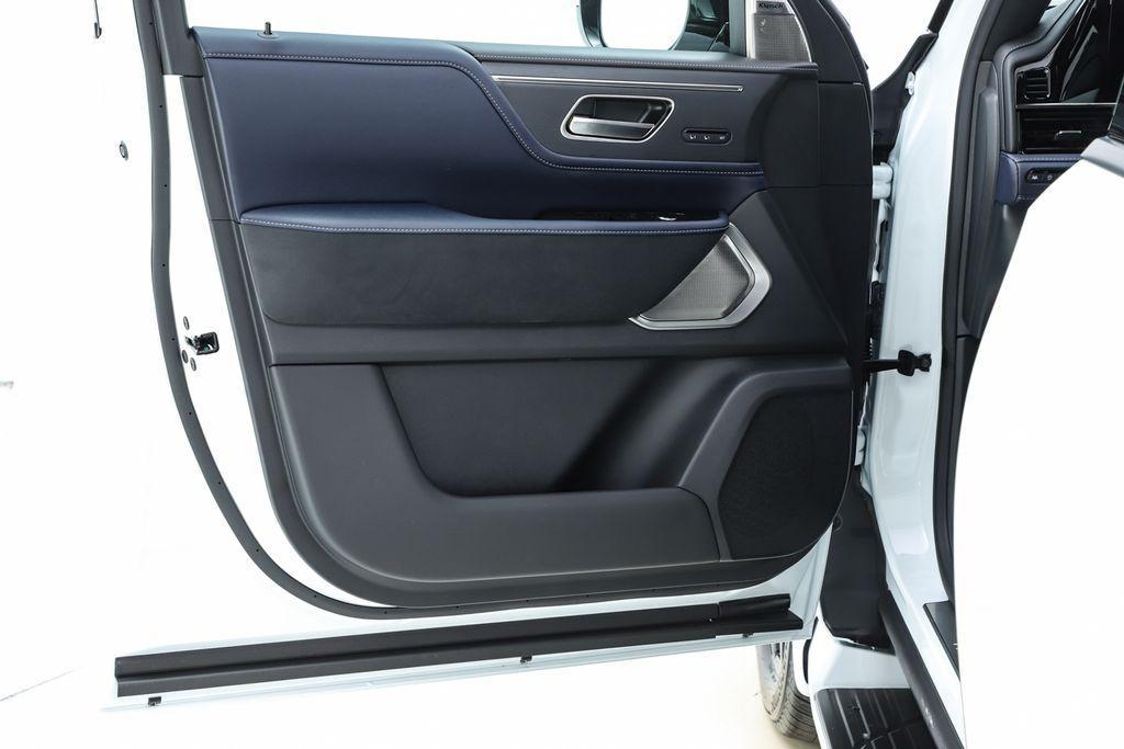 new 2026 INFINITI QX80 car, priced at $107,525