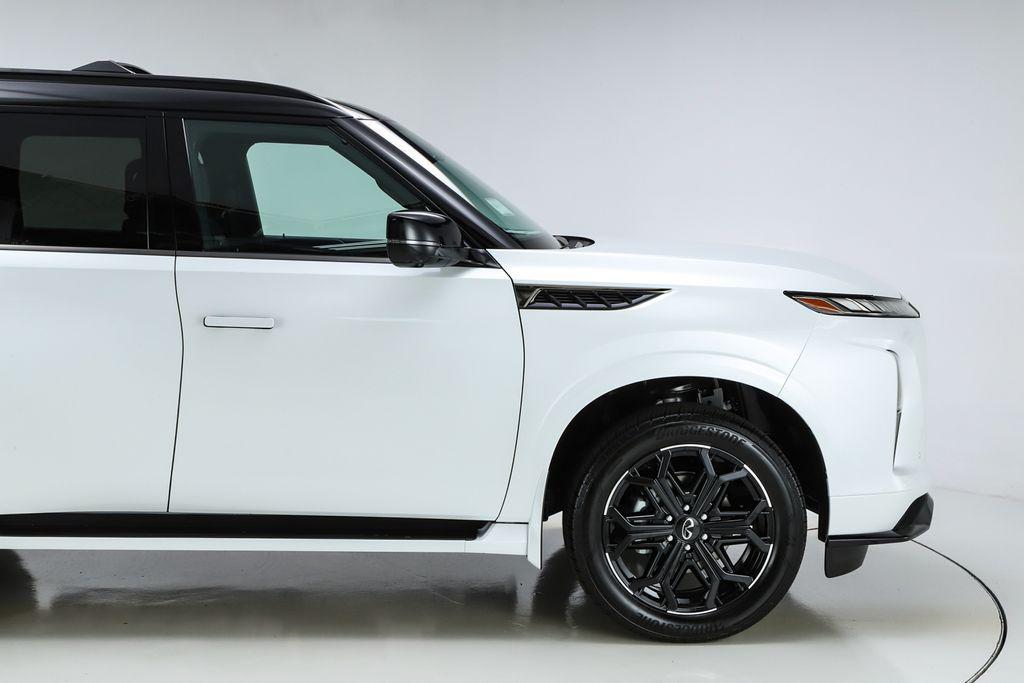 new 2026 INFINITI QX80 car, priced at $107,525
