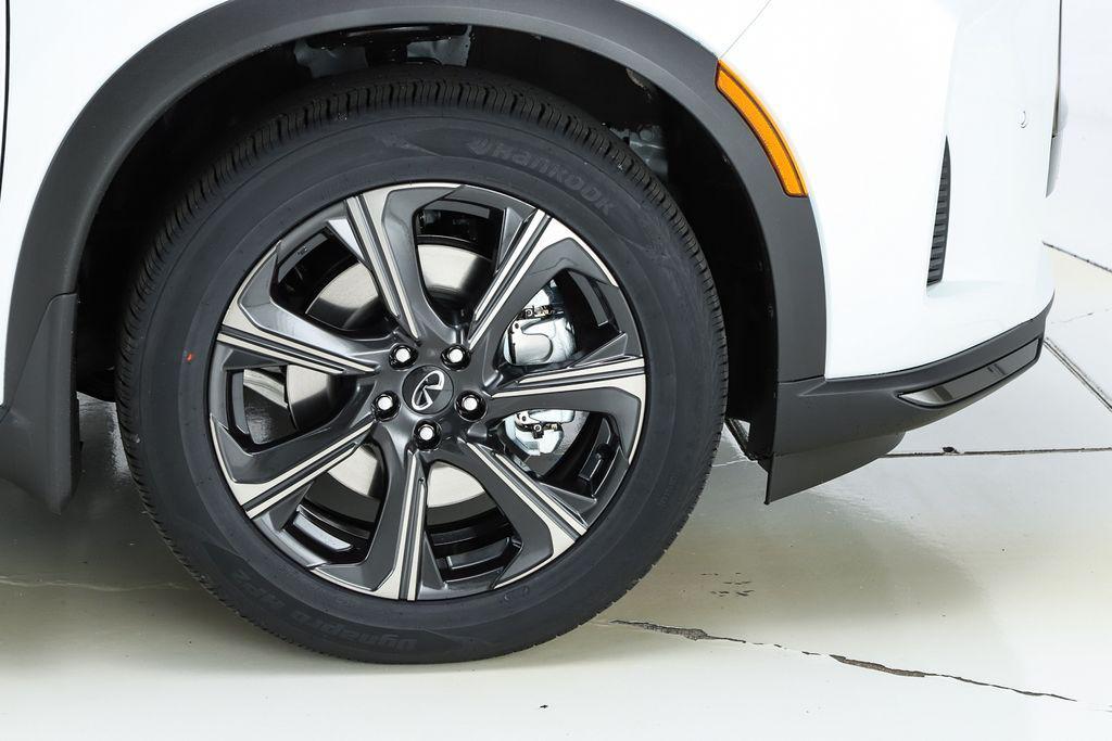 new 2026 INFINITI QX60 car, priced at $71,725