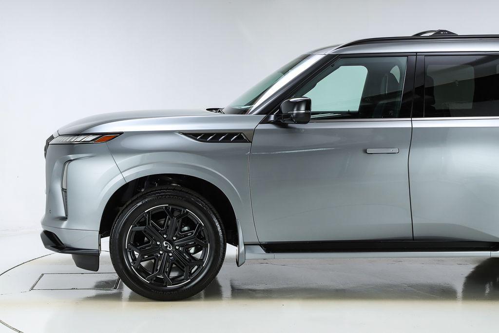 new 2026 INFINITI QX80 car, priced at $106,320