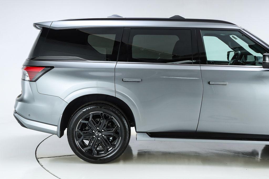 new 2026 INFINITI QX80 car, priced at $106,320
