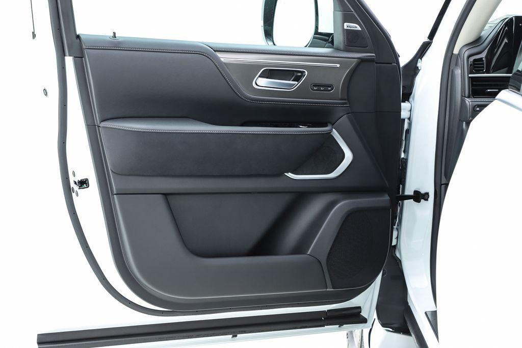 new 2026 INFINITI QX80 car, priced at $98,480