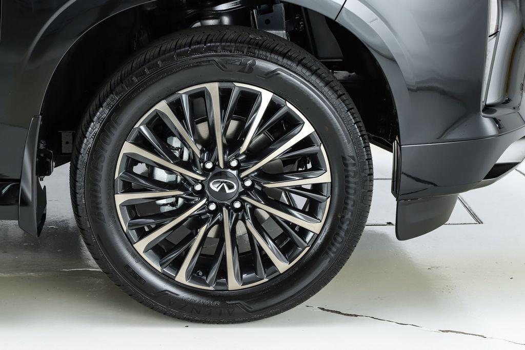 new 2026 INFINITI QX80 car, priced at $115,655